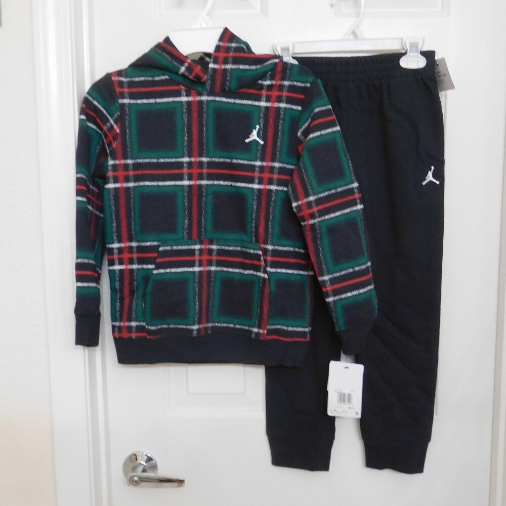 NWT 2pc Jordan Black Green Red Plaid Hooded Sweatshirt & Joggers Set sz 7